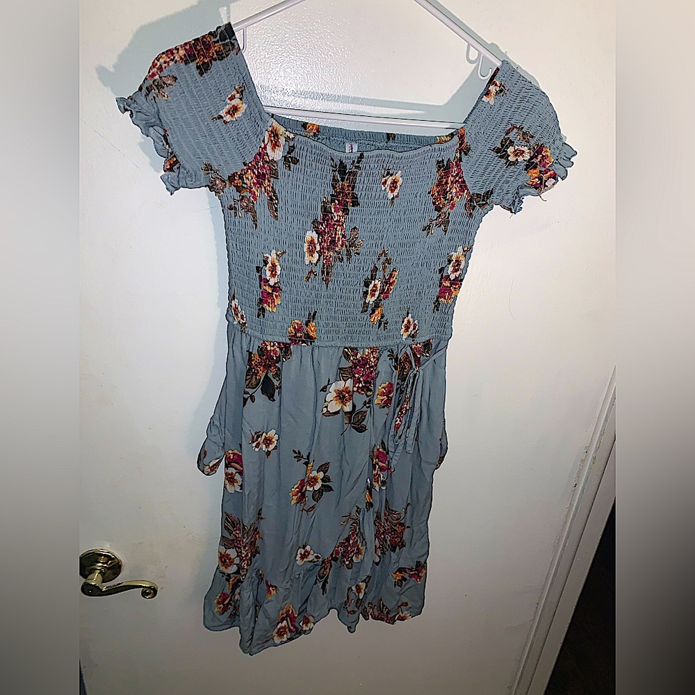 XS dress, floral pattern with teal background
